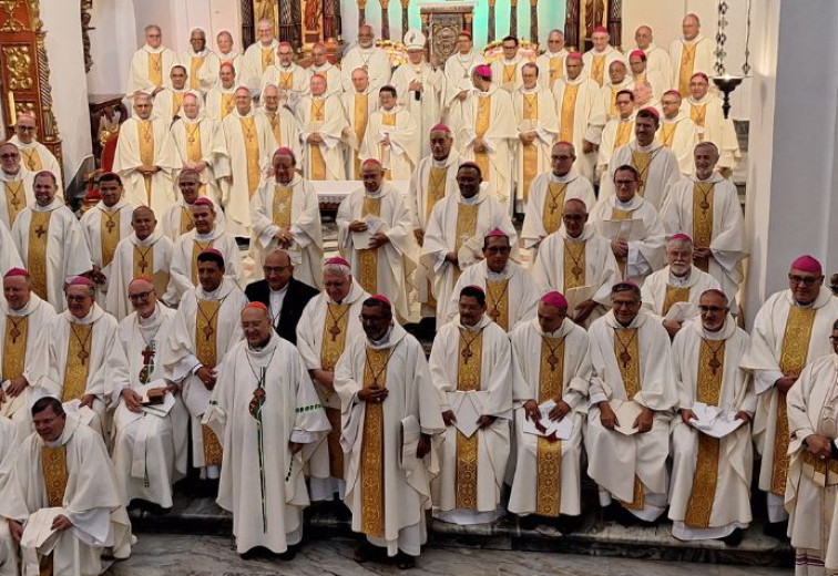 Dom Jesus, que participou do Encontro dos Bispos da Amazônia na Colômbia, de 17 a 20 de agosto, trouxe muitas notícias para a  Prelazia . Confira: